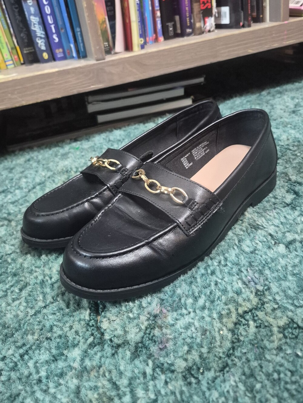 Old Navy Women's Black Faux Leather Loafers Size 10